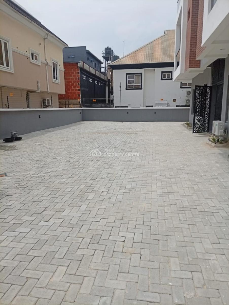 Beautifully Finished 3 Bedroom Maisonette with Swimming Pool, Lekki Phase 1, Lekki, Lagos, Flat / Apartment for Sale