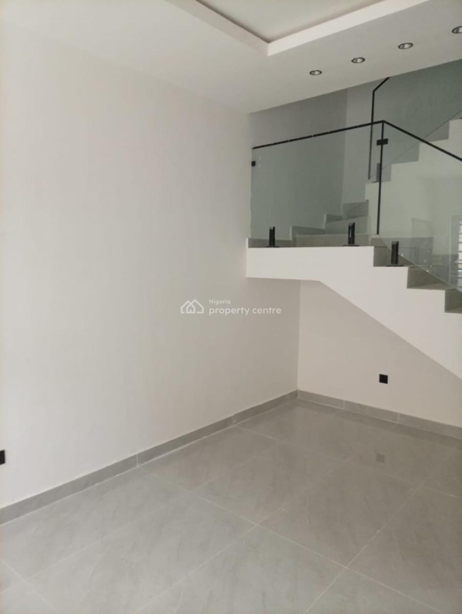 Beautifully Finished 3 Bedroom Maisonette with Swimming Pool, Lekki Phase 1, Lekki, Lagos, Flat / Apartment for Sale