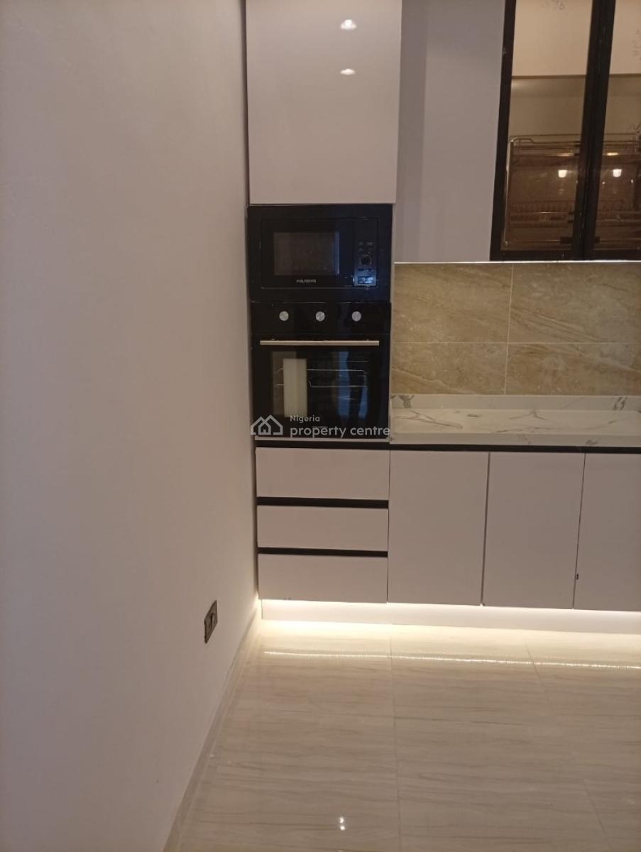 Beautifully Finished 3 Bedroom Maisonette with Swimming Pool, Lekki Phase 1, Lekki, Lagos, Flat / Apartment for Sale