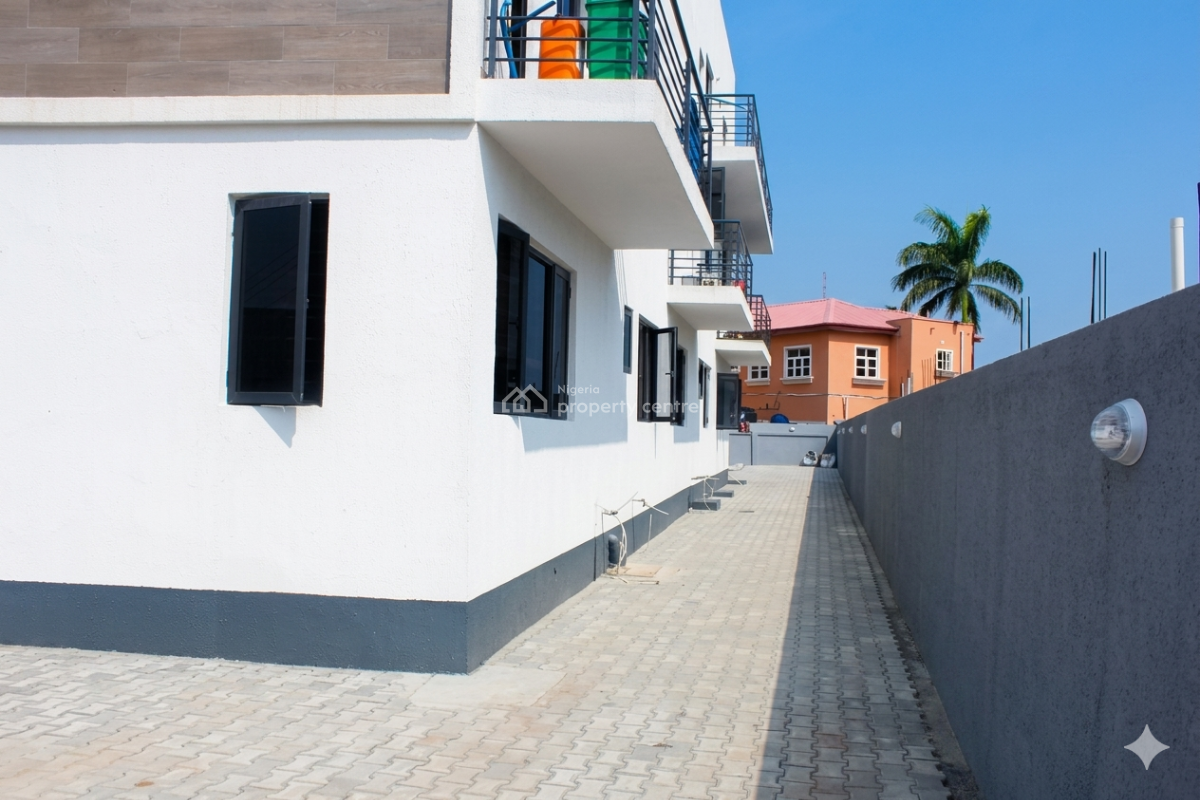 Beautiful One Bedroom at Ologolo, By Dominos Pizza, Ologolo, Lekki, Lagos, Mini Flat (room and Parlour) for Rent