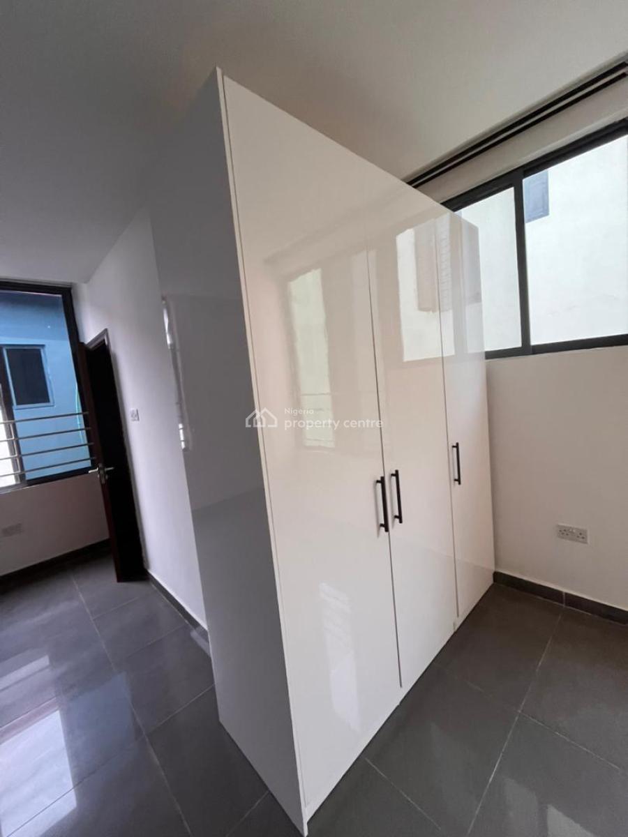 Luxury 3 Bedroom Apartment with Bq, Lekki Phase 1, Lekki, Lagos, Flat / Apartment for Sale