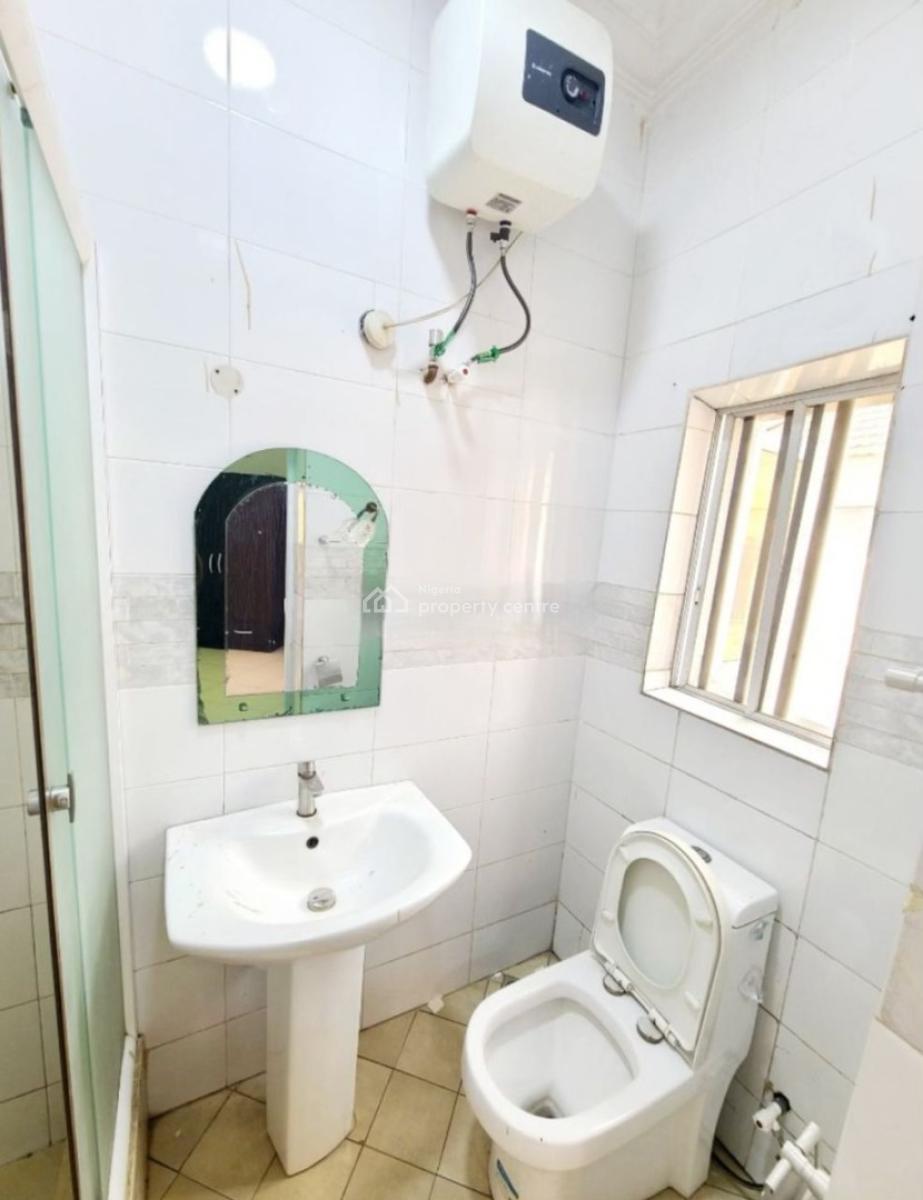 Newly Renovated 4 Bedroom Terrace Duplex, Osapa, Lekki, Lagos, Terraced Duplex for Rent