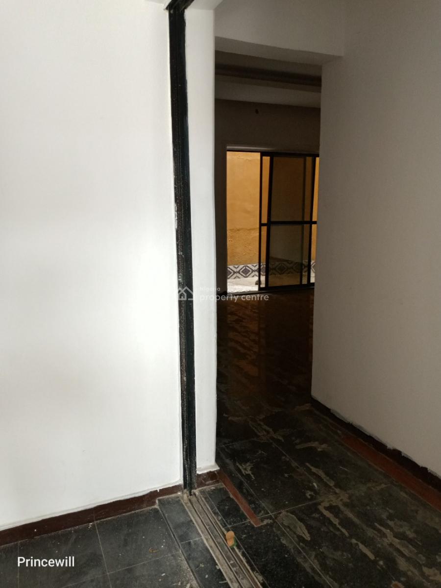 Mini Flat (room and Parlour), Off Omorinre Johnson, Lekki Phase 1, Lekki, Lagos, Mini Flat (room and Parlour) for Rent