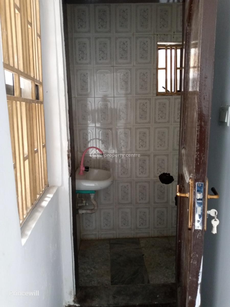 Mini Flat (room and Parlour), Off Omorinre Johnson, Lekki Phase 1, Lekki, Lagos, Mini Flat (room and Parlour) for Rent