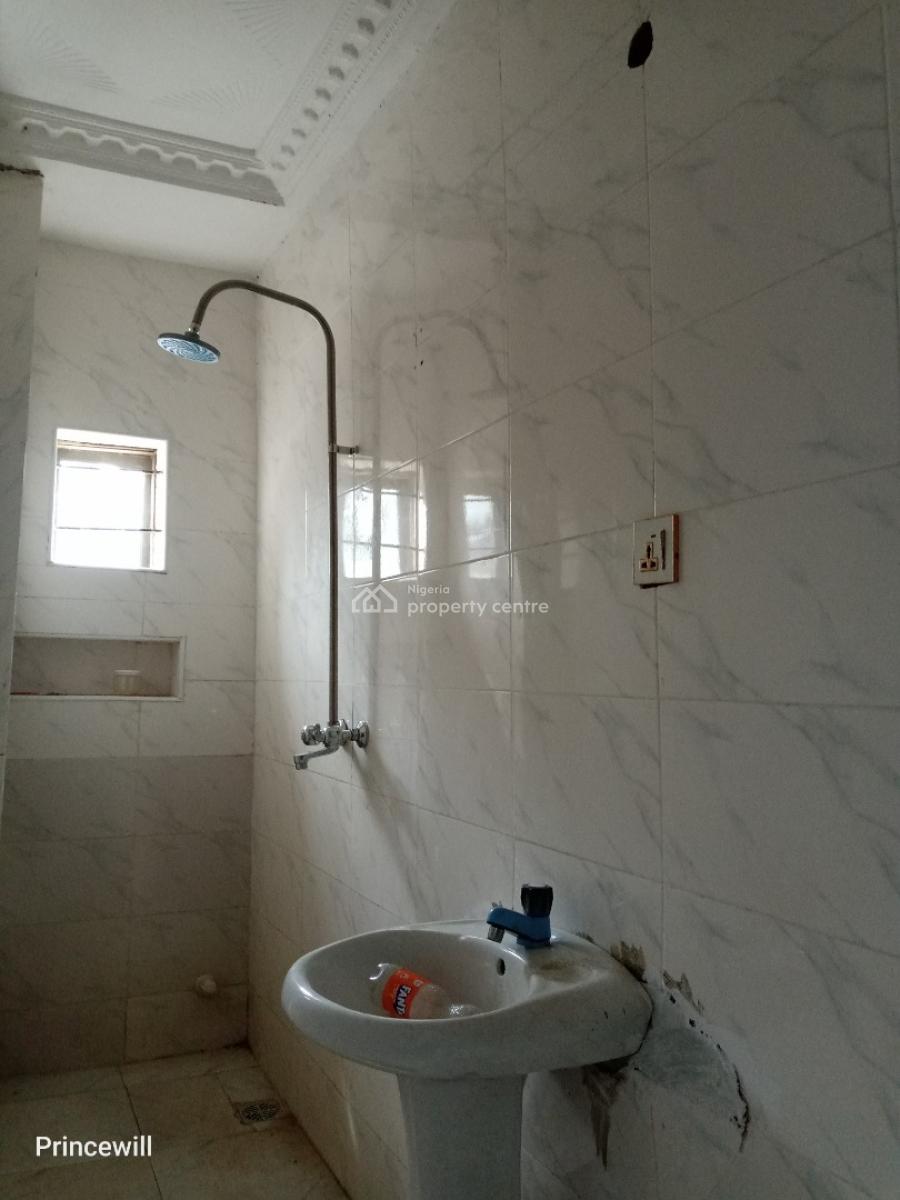 Mini Flat (room and Parlour), Off Omorinre Johnson, Lekki Phase 1, Lekki, Lagos, Mini Flat (room and Parlour) for Rent