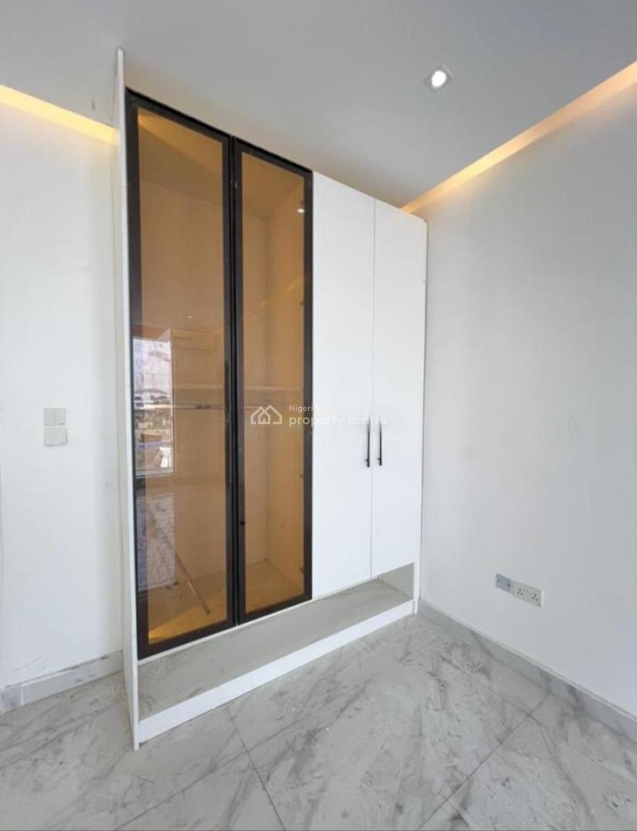 Elegantly Designed 2 Bedroom Apartment, Lekki Phase 1, Lekki, Lagos, Flat / Apartment for Sale