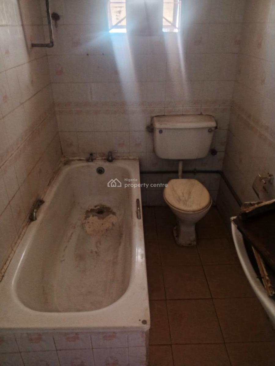 4 Bedrooms Semi Detached House with 2 Rooms Bq Lsdpc Prototype, Adekule Bisi St, Hillview Zone, Gra, Ogudu, Lagos, Semi-detached Duplex for Rent