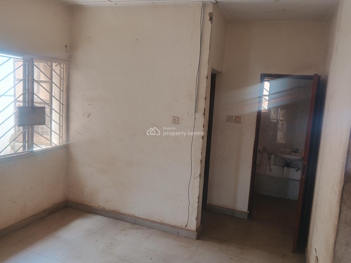 4 Bedrooms Semi Detached House with 2 Rooms Bq Lsdpc Prototype, Adekule Bisi St, Hillview Zone, Gra, Ogudu, Lagos, Semi-detached Duplex for Rent