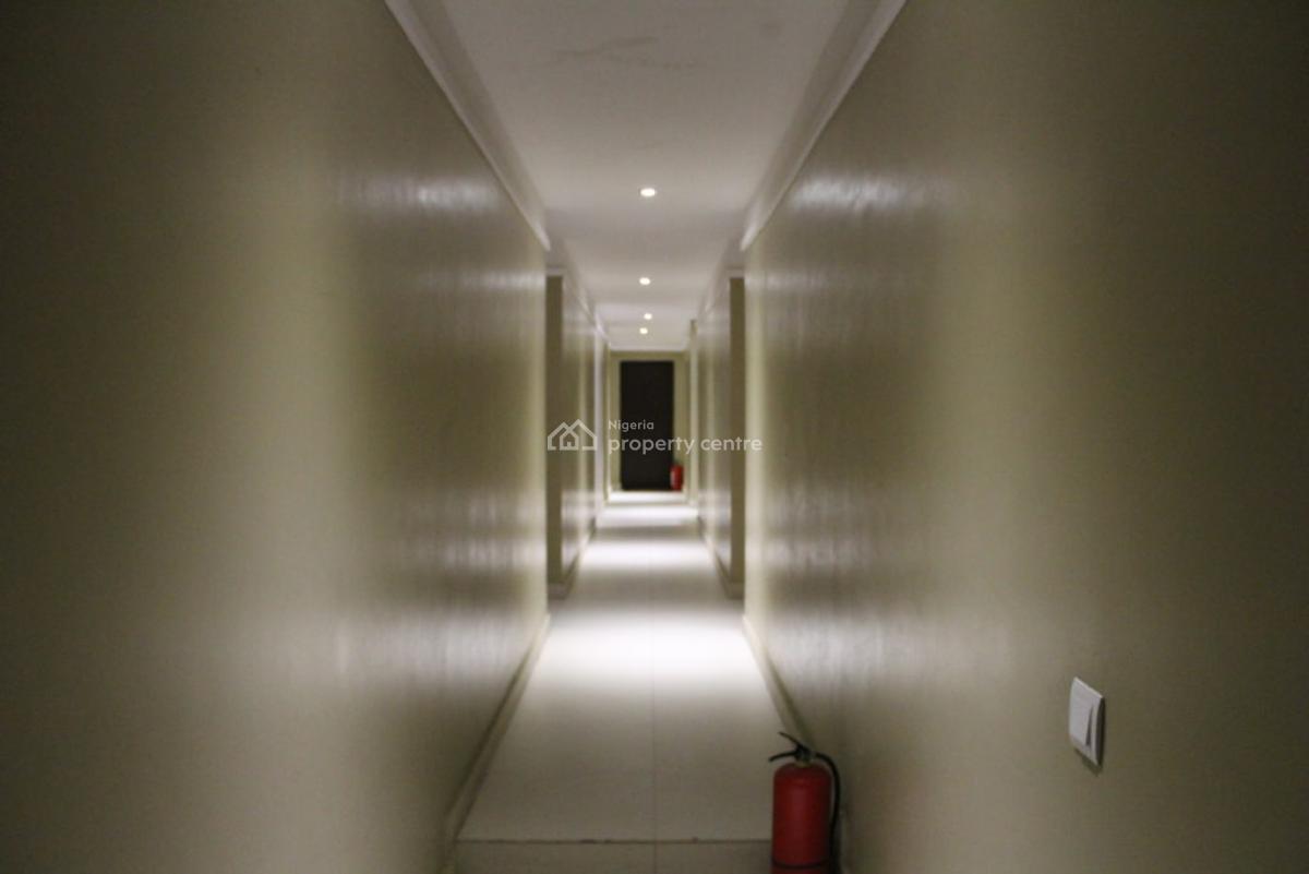 Well Built One Bedroom Apartment with 2 Toilets in Lekki Phase 1, Abiodun Opiefa, Lekki Phase 1, Lekki, Lagos, Mini Flat (room and Parlour) for Rent