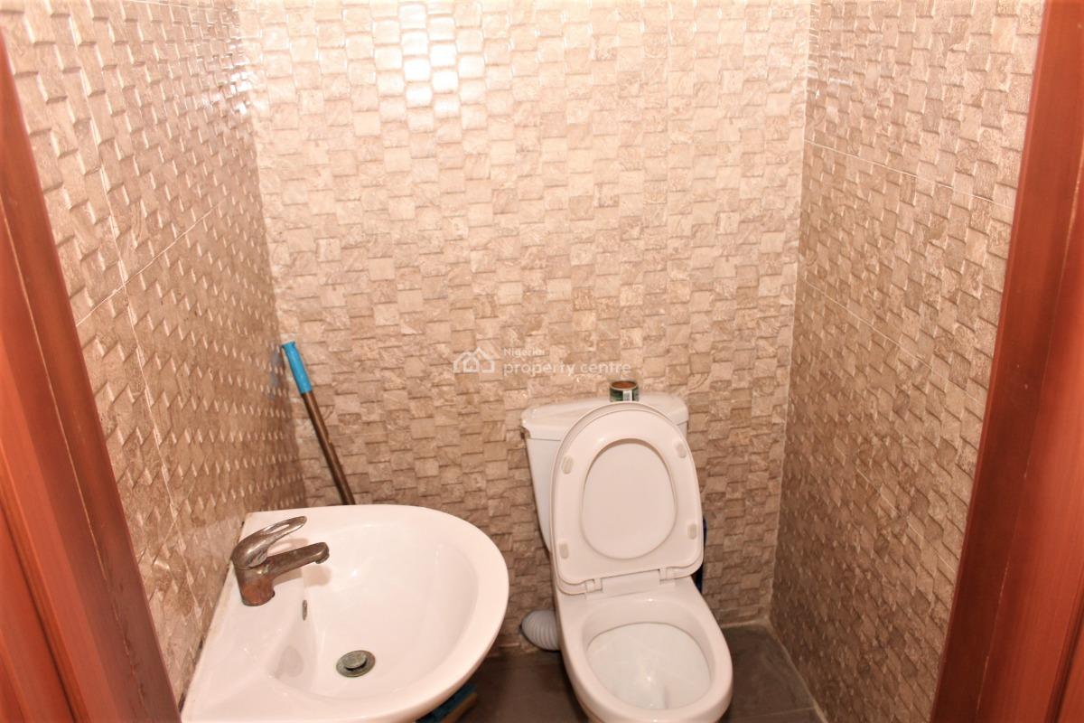 Well Built One Bedroom Apartment with 2 Toilets in Lekki Phase 1, Abiodun Opiefa, Lekki Phase 1, Lekki, Lagos, Mini Flat (room and Parlour) for Rent