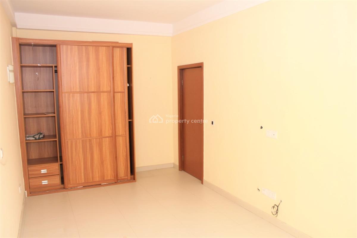 Well Built One Bedroom Apartment with 2 Toilets in Lekki Phase 1, Abiodun Opiefa, Lekki Phase 1, Lekki, Lagos, Mini Flat (room and Parlour) for Rent