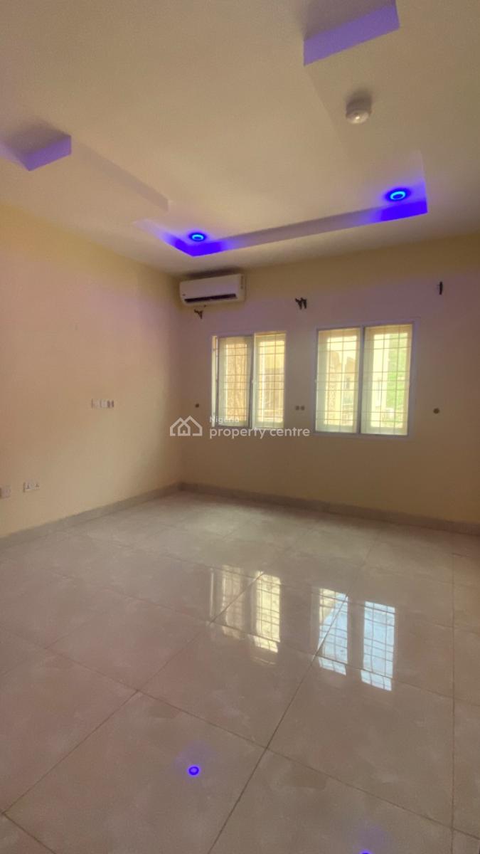 Spacious 3 Bedroom Flat  Lifecamp, Lifecamp (before Stella Marris), Life Camp, Abuja, Flat / Apartment for Rent