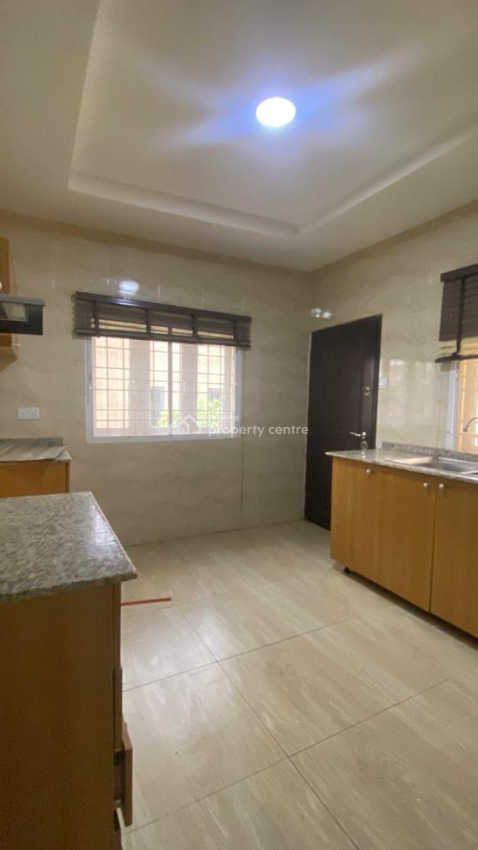 Spacious 3 Bedroom Flat  Lifecamp, Lifecamp (before Stella Marris), Life Camp, Abuja, Flat / Apartment for Rent