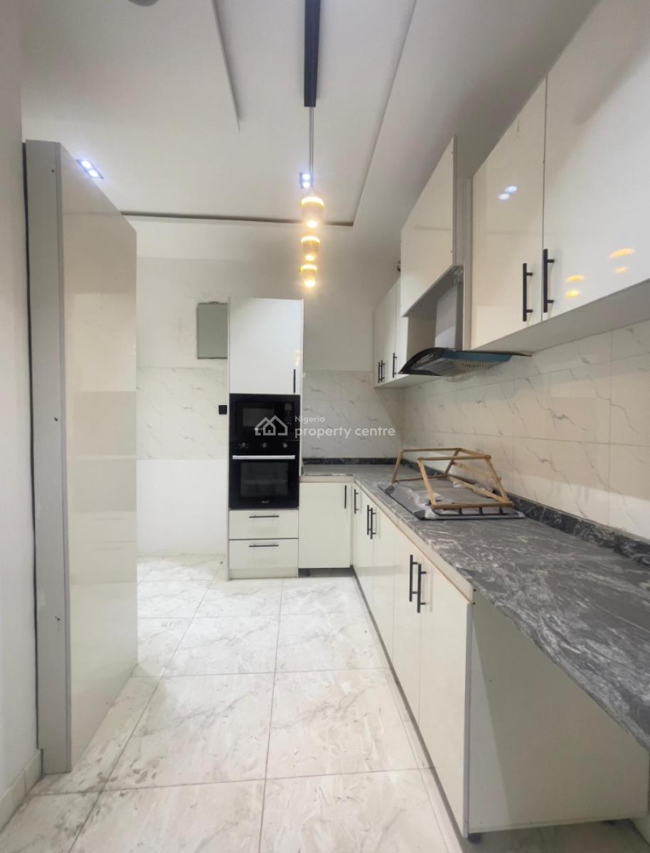 Nicely Finished 4 Bedroom Terrace Duplex with Bq, Ologolo, Lekki, Lagos, Terraced Duplex for Sale