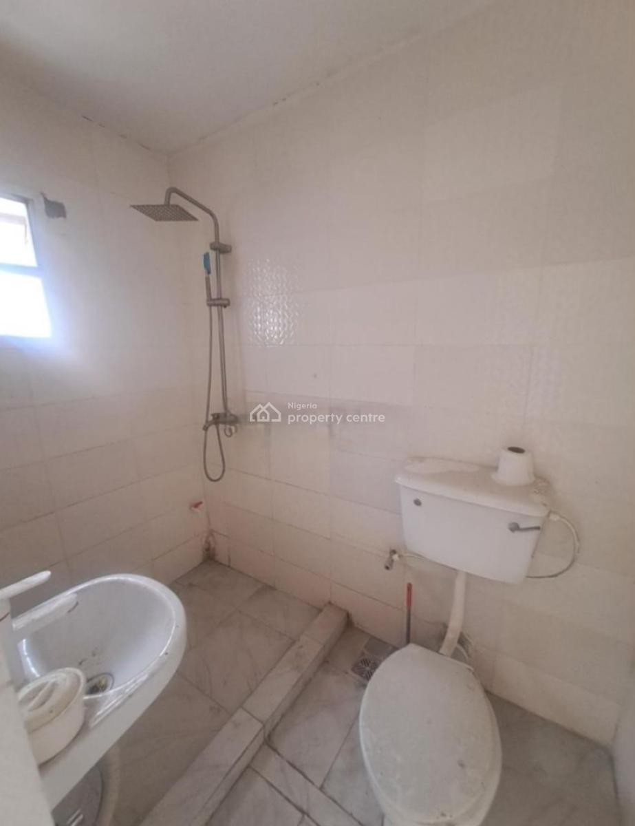 Well Built 2 Bedroom Apartment, Victoria Island (vi), Lagos, Flat / Apartment for Rent