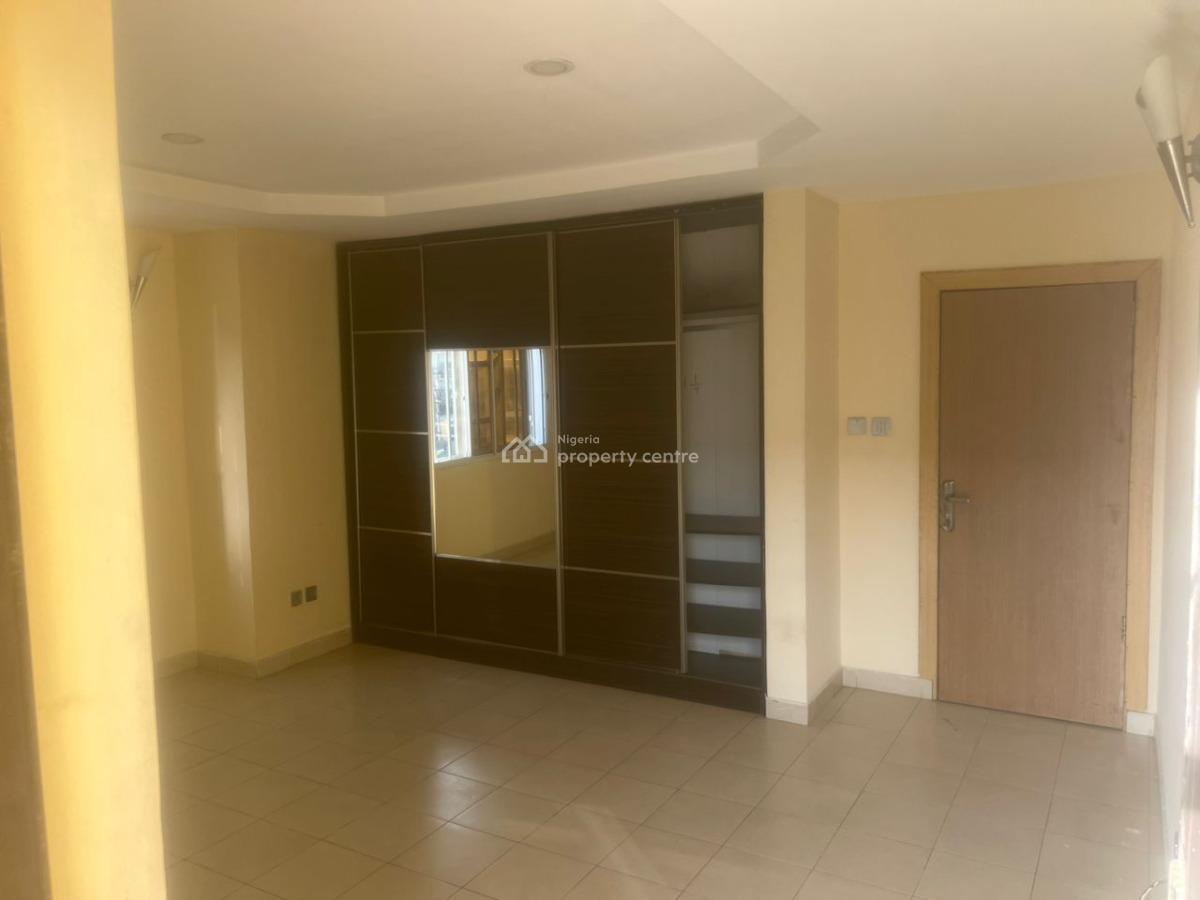 Service 3 Bedroom Apartment, a Servant Room, Victoria Island (vi), Lagos, Flat / Apartment for Rent