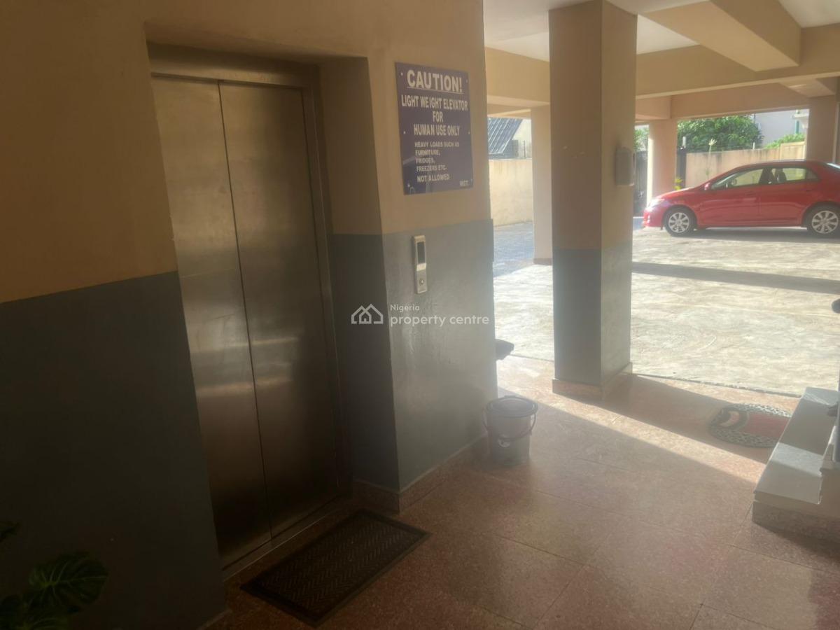 Service 3 Bedroom Apartment, a Servant Room, Victoria Island (vi), Lagos, Flat / Apartment for Rent