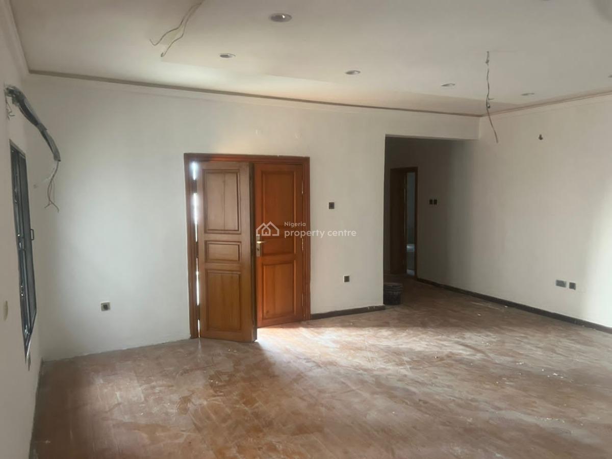 Well Renovated 4 Bedroom Semi-detached Duplex with Bq, Victoria Island (vi), Lagos, Semi-detached Duplex for Sale