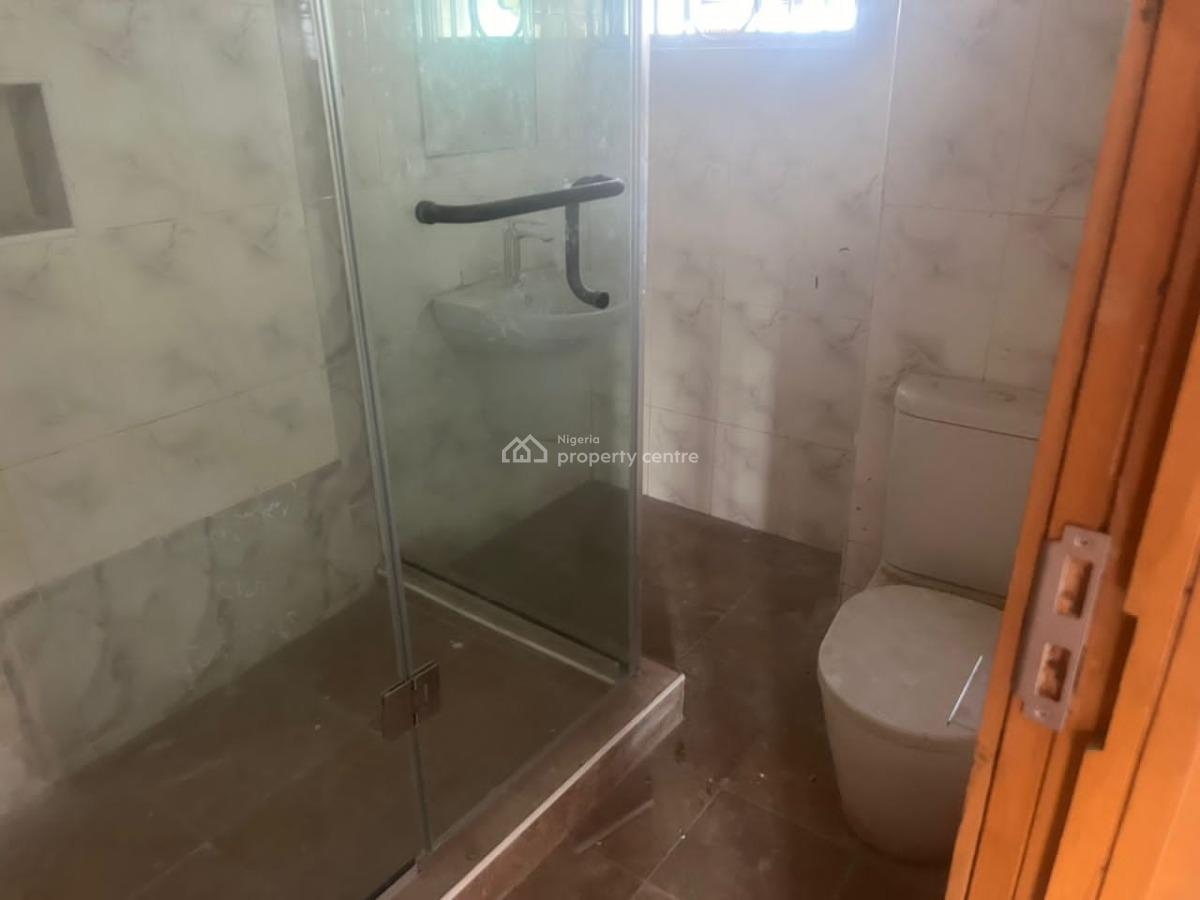 Well Renovated 4 Bedroom Semi-detached Duplex with Bq, Victoria Island (vi), Lagos, Semi-detached Duplex for Sale