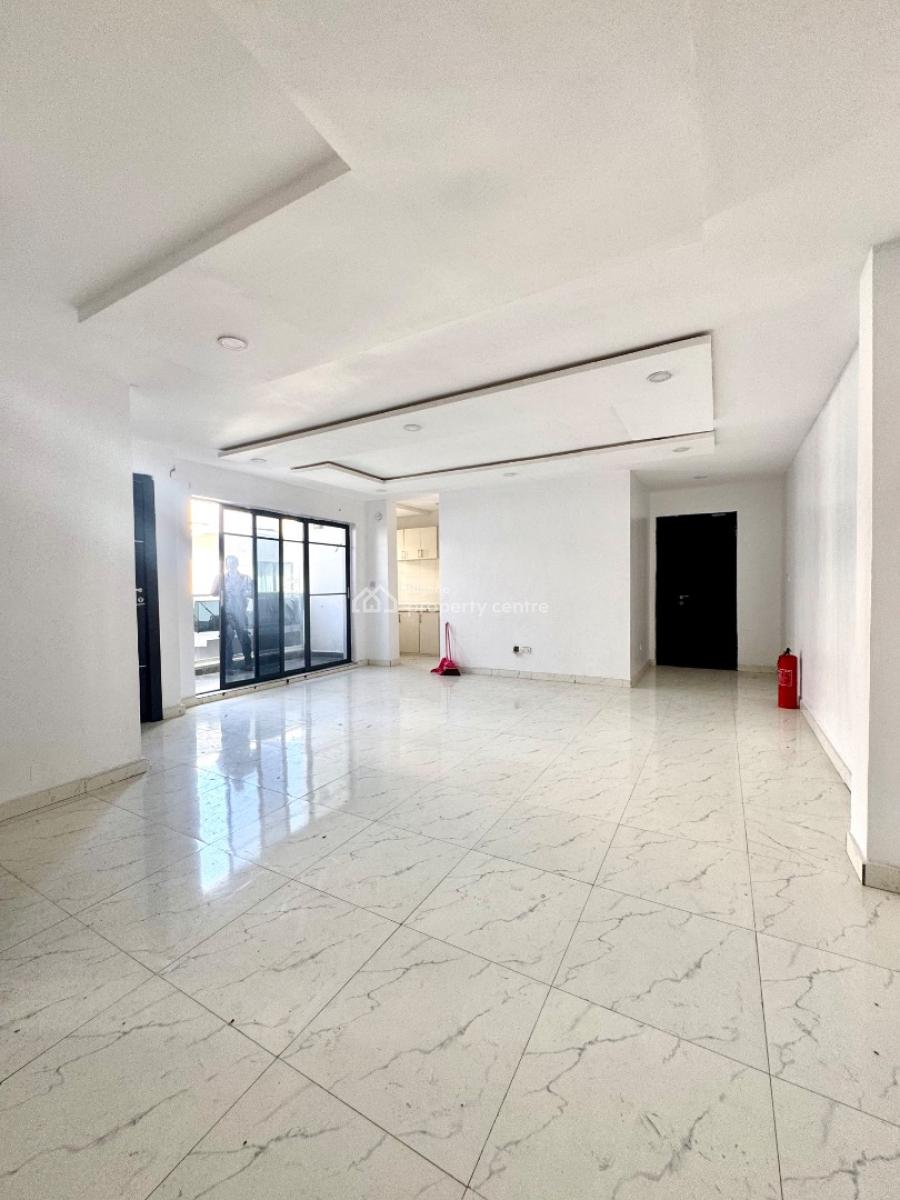 Good Deal 2 Bedroom Apartment, Ologolo, Lekki, Lagos, Flat / Apartment for Sale