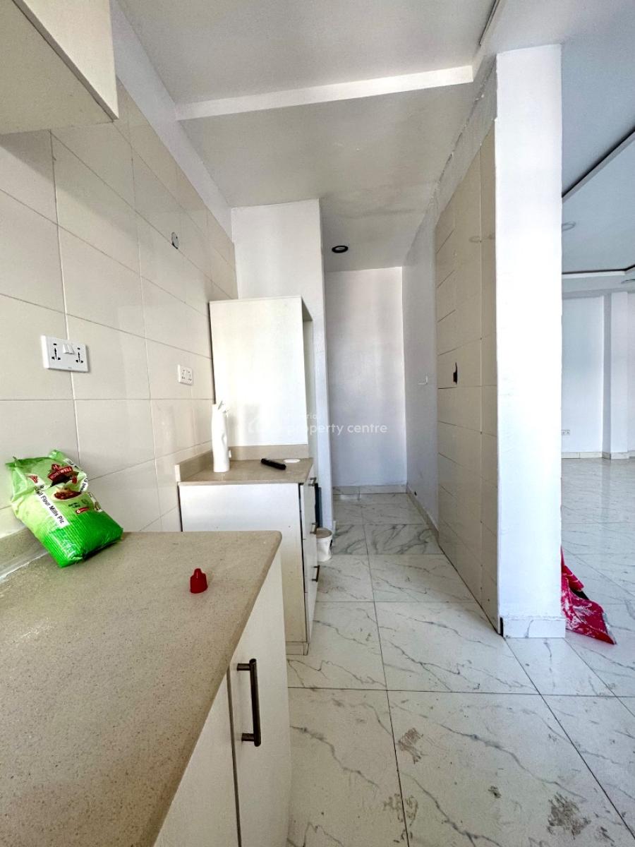 Good Deal 2 Bedroom Apartment, Ologolo, Lekki, Lagos, Flat / Apartment for Sale