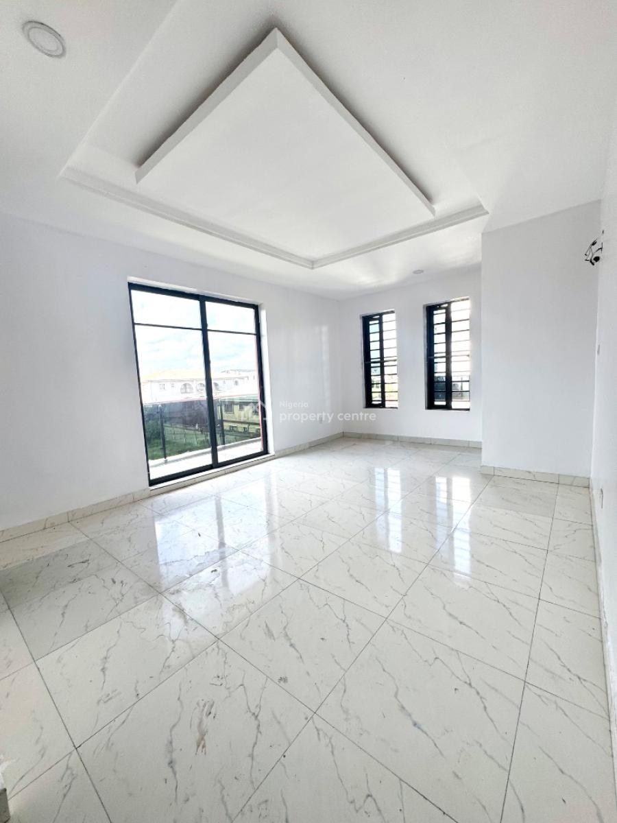 Good Deal 2 Bedroom Apartment, Ologolo, Lekki, Lagos, Flat / Apartment for Sale