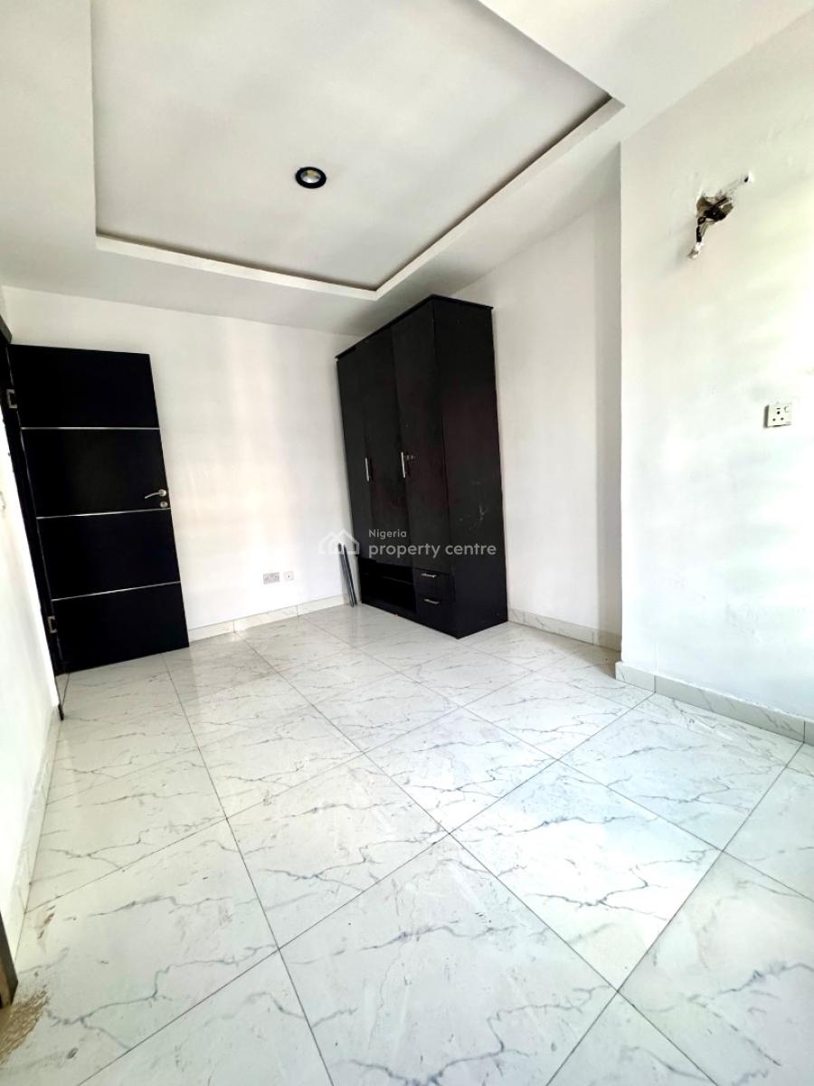 Good Deal 2 Bedroom Apartment, Ologolo, Lekki, Lagos, Flat / Apartment for Sale