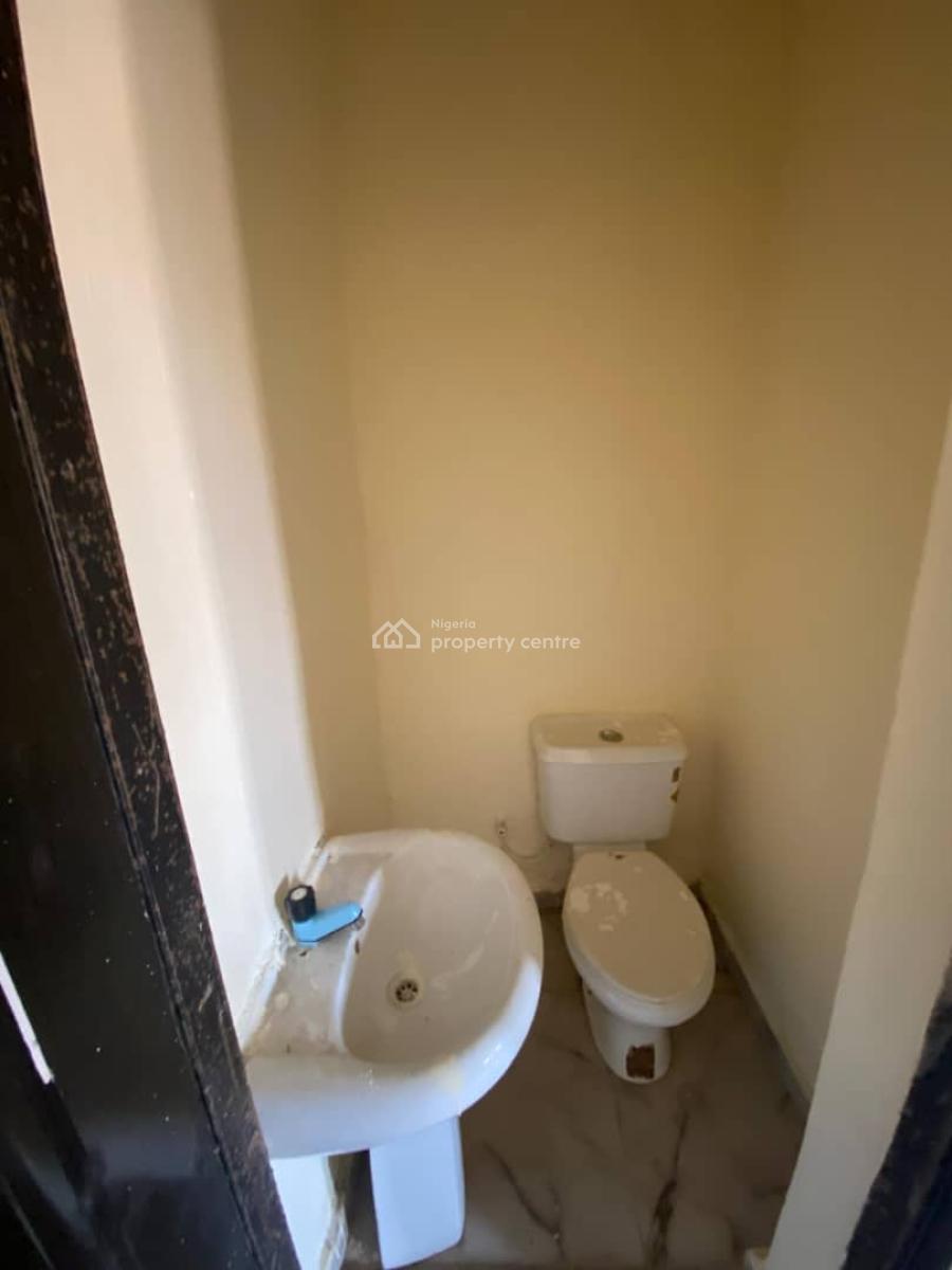 Pay and Pack in Spacious Mini Flat with Two Toilet, Off College Road Ogba, Ogba, Ikeja, Lagos, Mini Flat (room and Parlour) for Rent