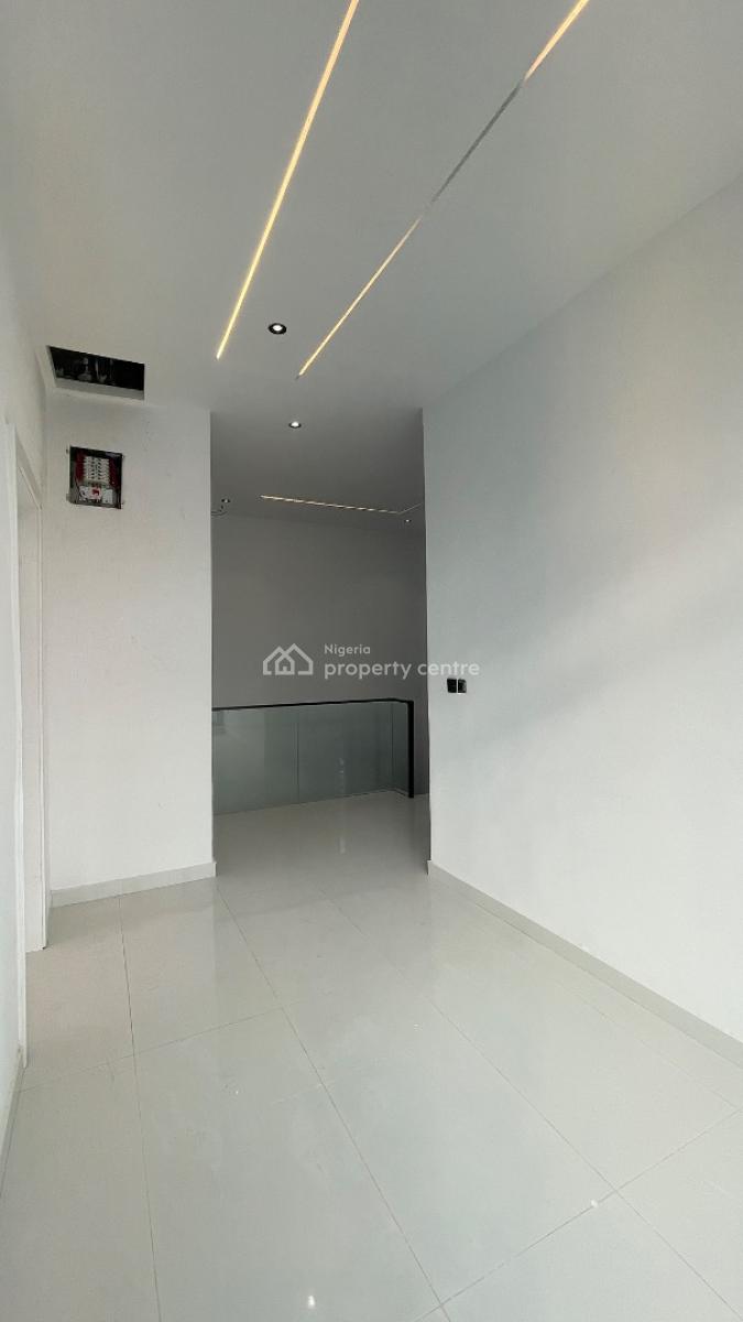 a Stunning , Semi Detached Luxurious 4bdr  Duplex  + Bq, Secured and Serene Estate, Ikota, Lekki, Lagos, Semi-detached Duplex for Sale