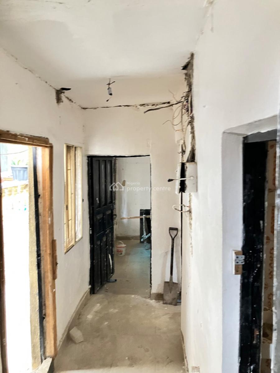 Beautiful Newly Renovated Mini Flat with Good Parking, Inside Well Secured Gated Estate in Adeniyi Jones Ikeja, Adeniyi Jones, Ikeja, Lagos, Mini Flat (room and Parlour) for Rent