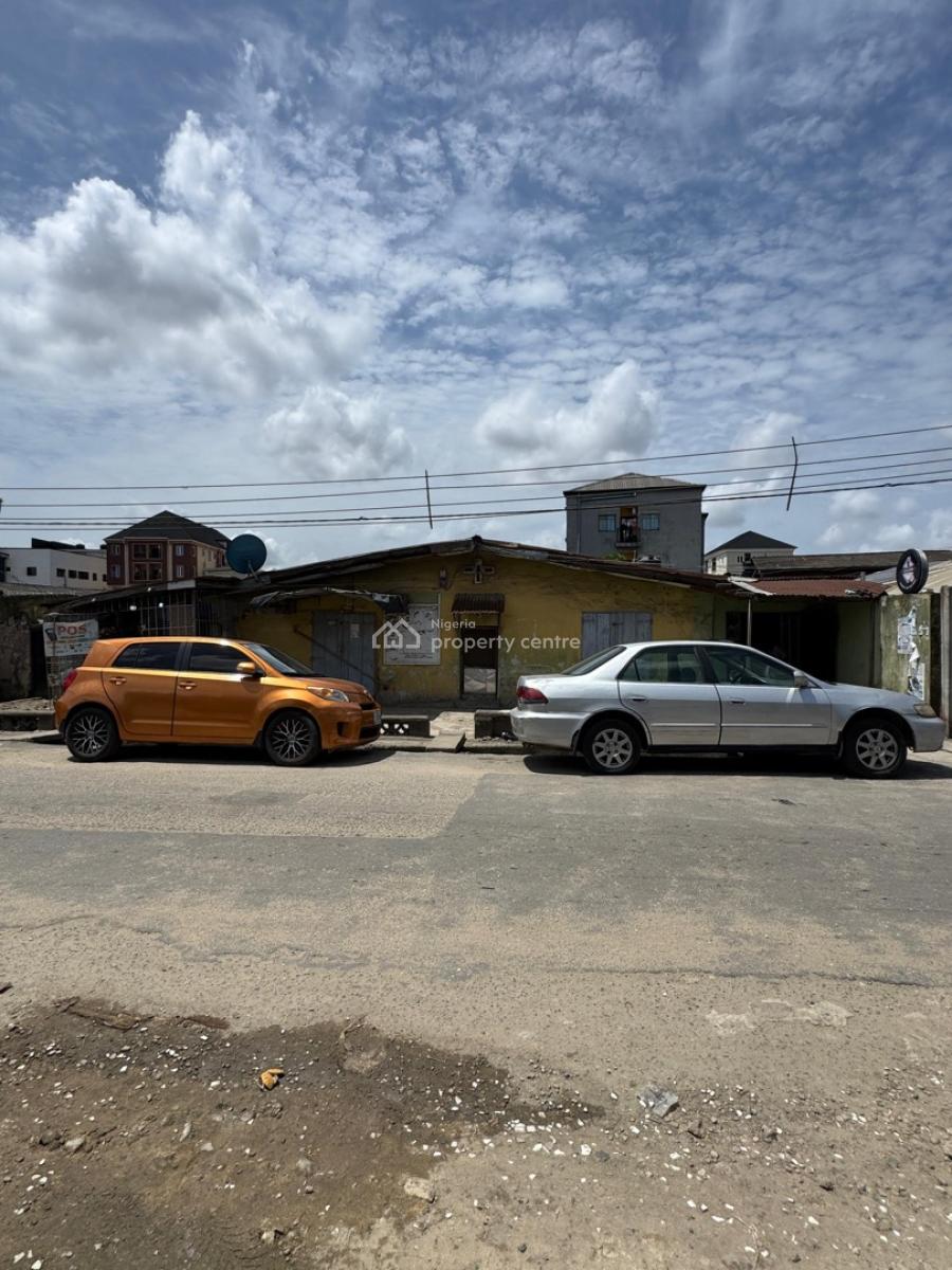 Buy and Develop Bungalow Building in a Well Planned Location, Itire-ikate, Surulere, Lagos, Detached Bungalow for Sale