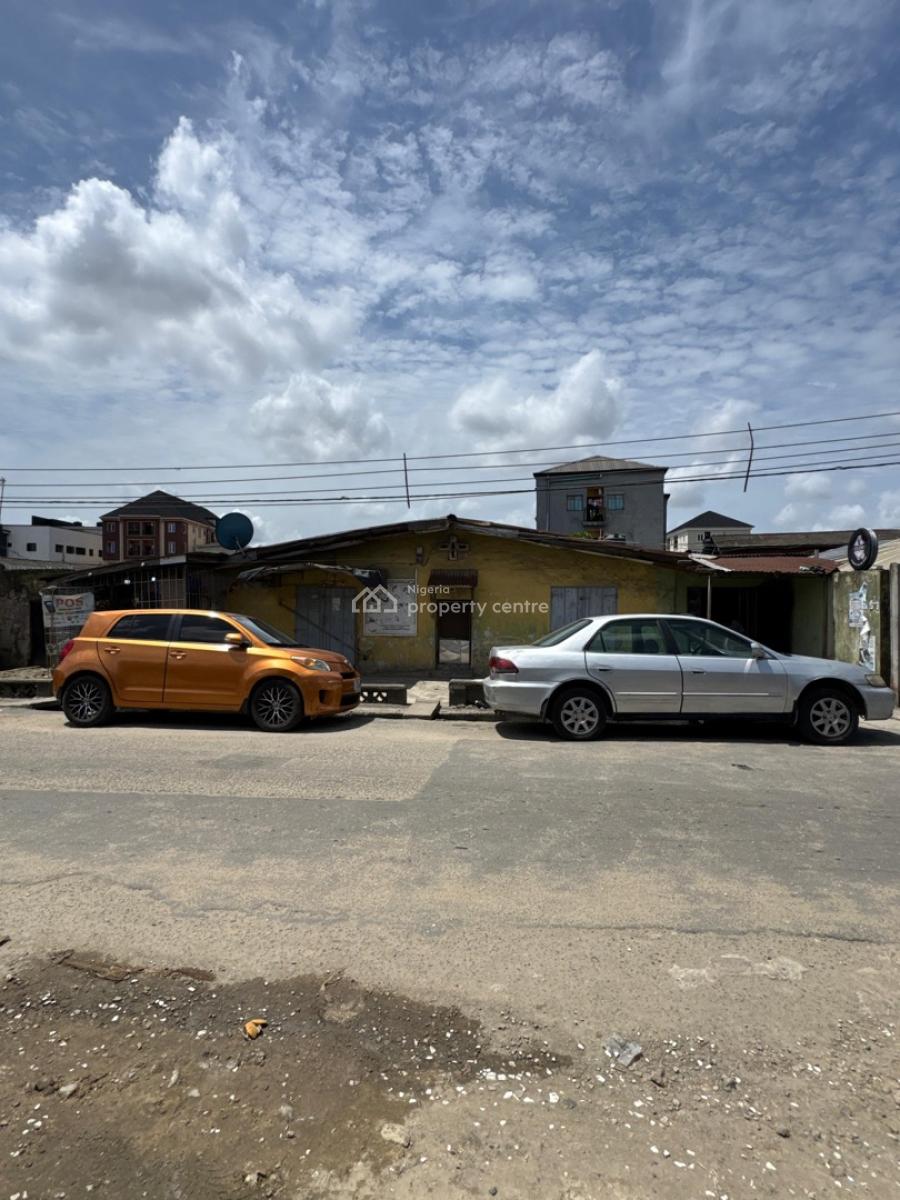 Buy and Develop Bungalow Building in a Well Planned Location, Itire-ikate, Surulere, Lagos, Detached Bungalow for Sale