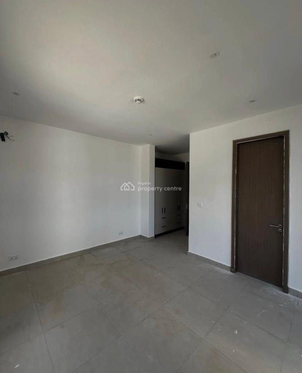 Spacious 3 Bedroom Apartment with Bq, Lekki Phase 1, Lekki, Lagos, Flat / Apartment for Rent
