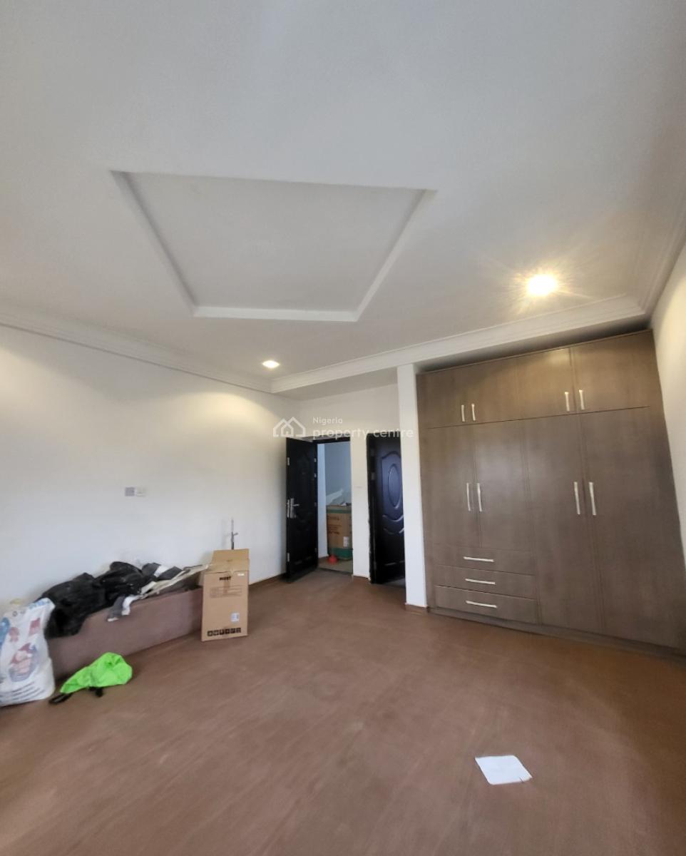 Luxurious Massive 4bedroom Flat, By Games Village Estate, Kaura, Abuja, Flat / Apartment for Rent