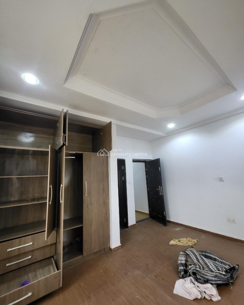 Luxurious Massive 4bedroom Flat, By Games Village Estate, Kaura, Abuja, Flat / Apartment for Rent
