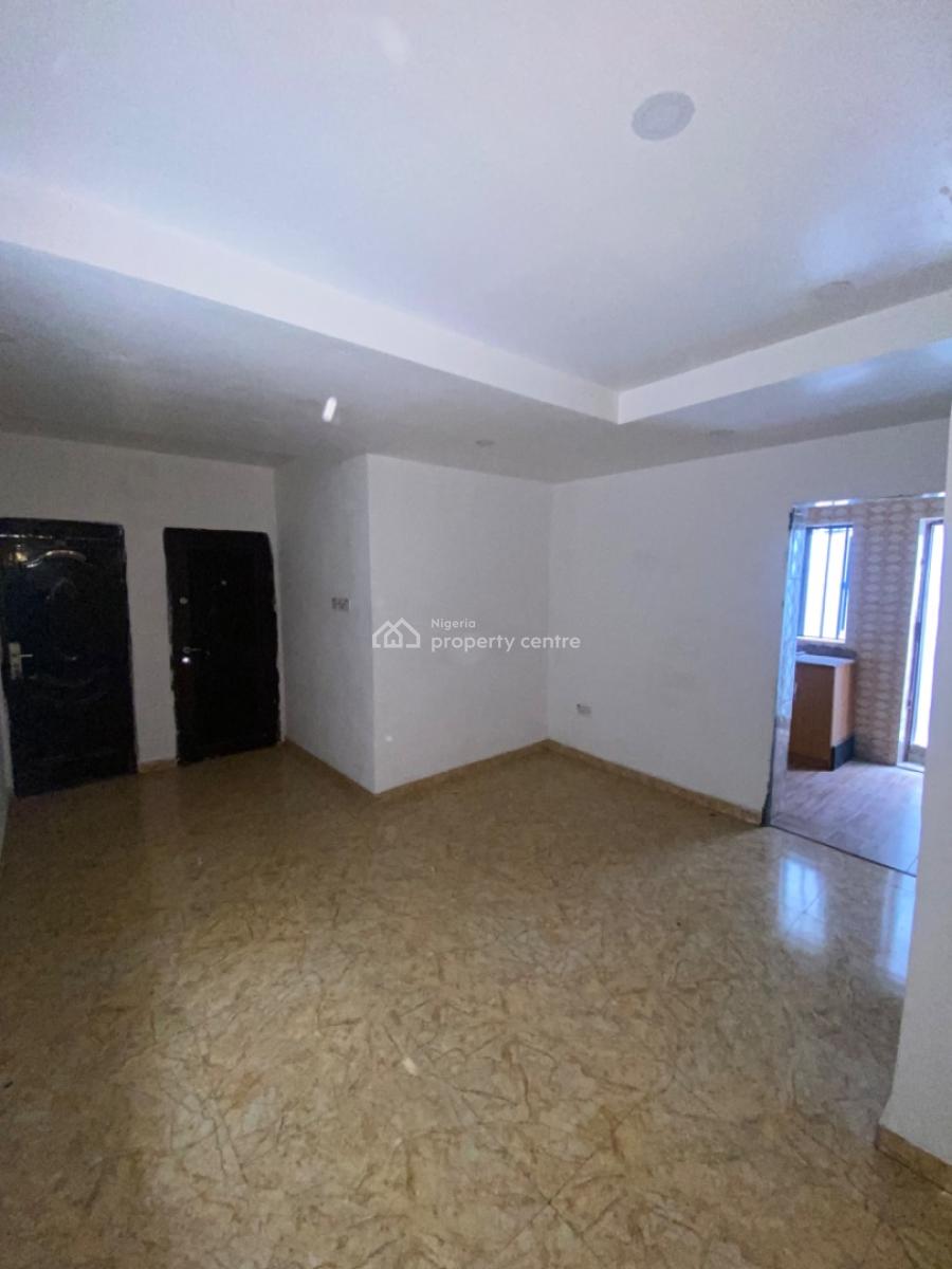 Luxury Clean 2 Bedroom Upstairs, Lbs, Sangotedo, Ajah, Lagos, Flat / Apartment for Rent