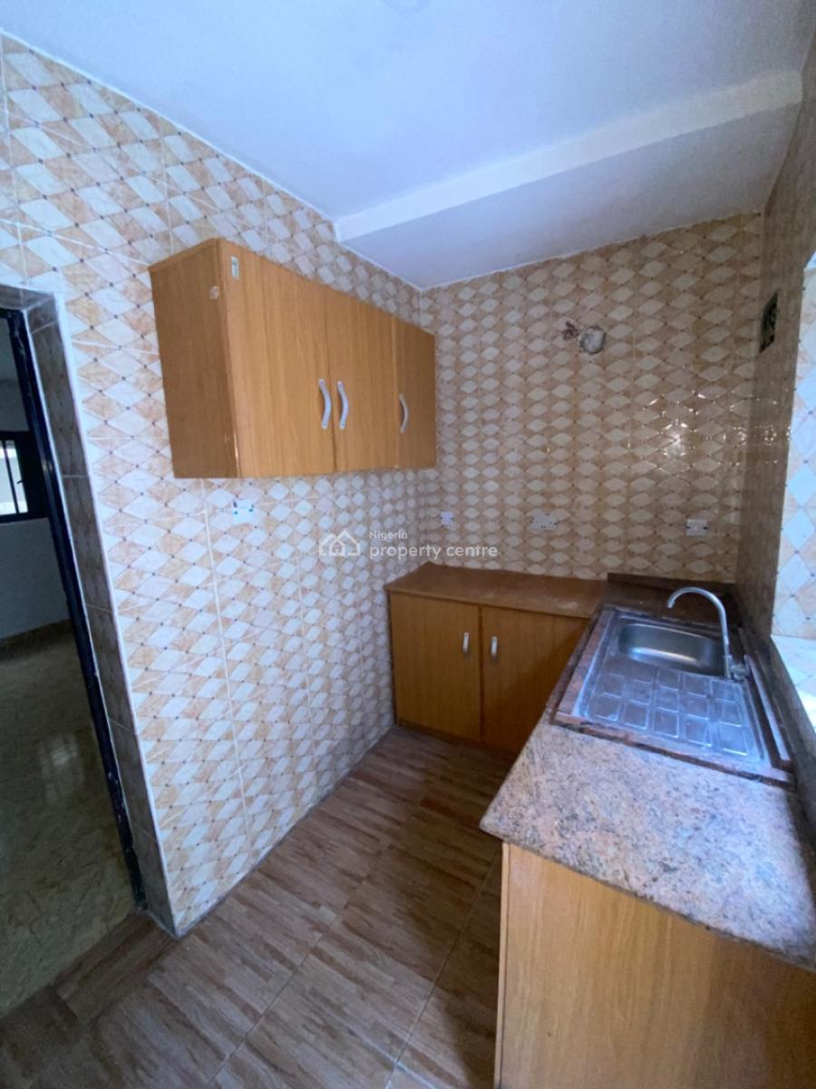 Luxury Clean 2 Bedroom Upstairs, Lbs, Sangotedo, Ajah, Lagos, Flat / Apartment for Rent