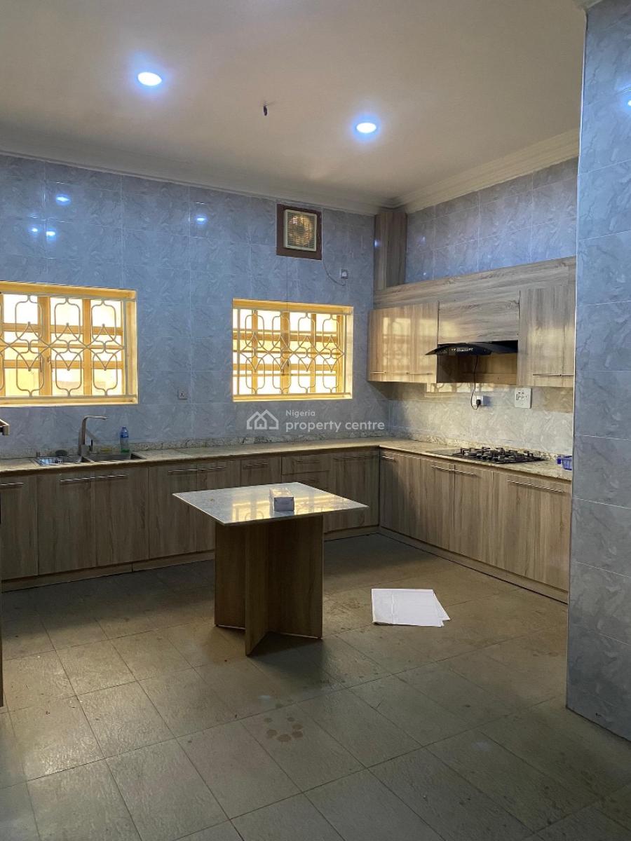 Well Spacious and Serene 4 Bedroom Flat Penthouse, Ibrahim Babangida Blvd, Maitama District, Abuja, Flat / Apartment for Rent