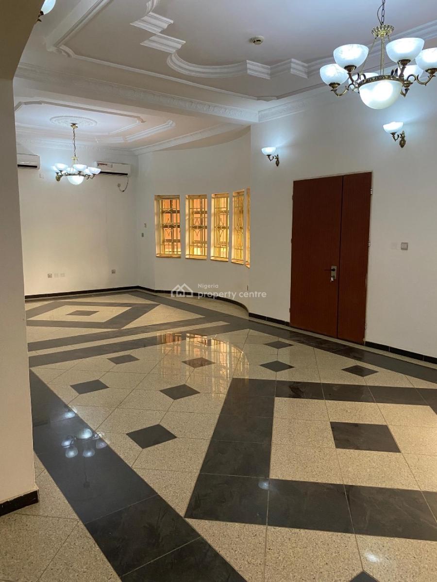 Well Spacious and Serene 4 Bedroom Flat Penthouse, Ibrahim Babangida Blvd, Maitama District, Abuja, Flat / Apartment for Rent