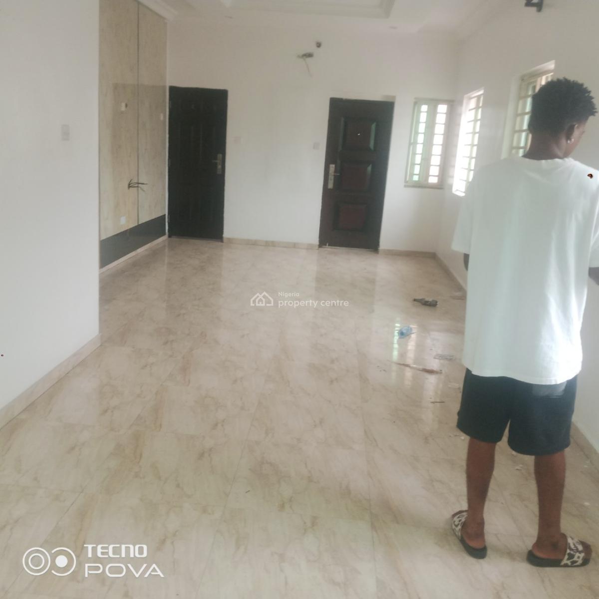 Room Nd Parlor, Off Adimiralty Way Lekki Phase 1, Lekki, Lagos, Flat / Apartment for Rent
