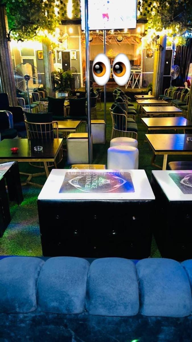 *lounge & Nightclub, Ajah, Lagos, Restaurant / Bar for Rent