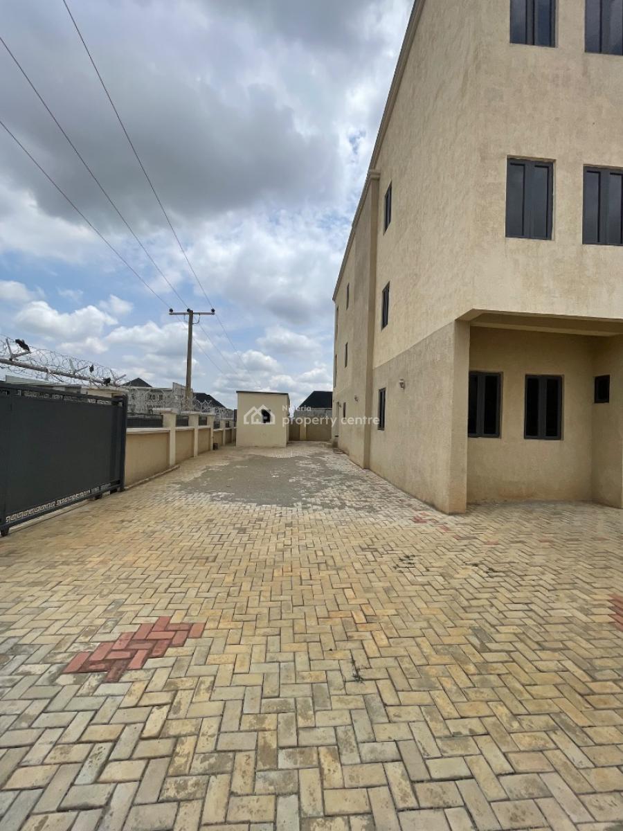 Newly Built and Well Finished 5 Bedrooms Terrace Duplex with Bq, Jahi, Abuja, Terraced Duplex for Rent