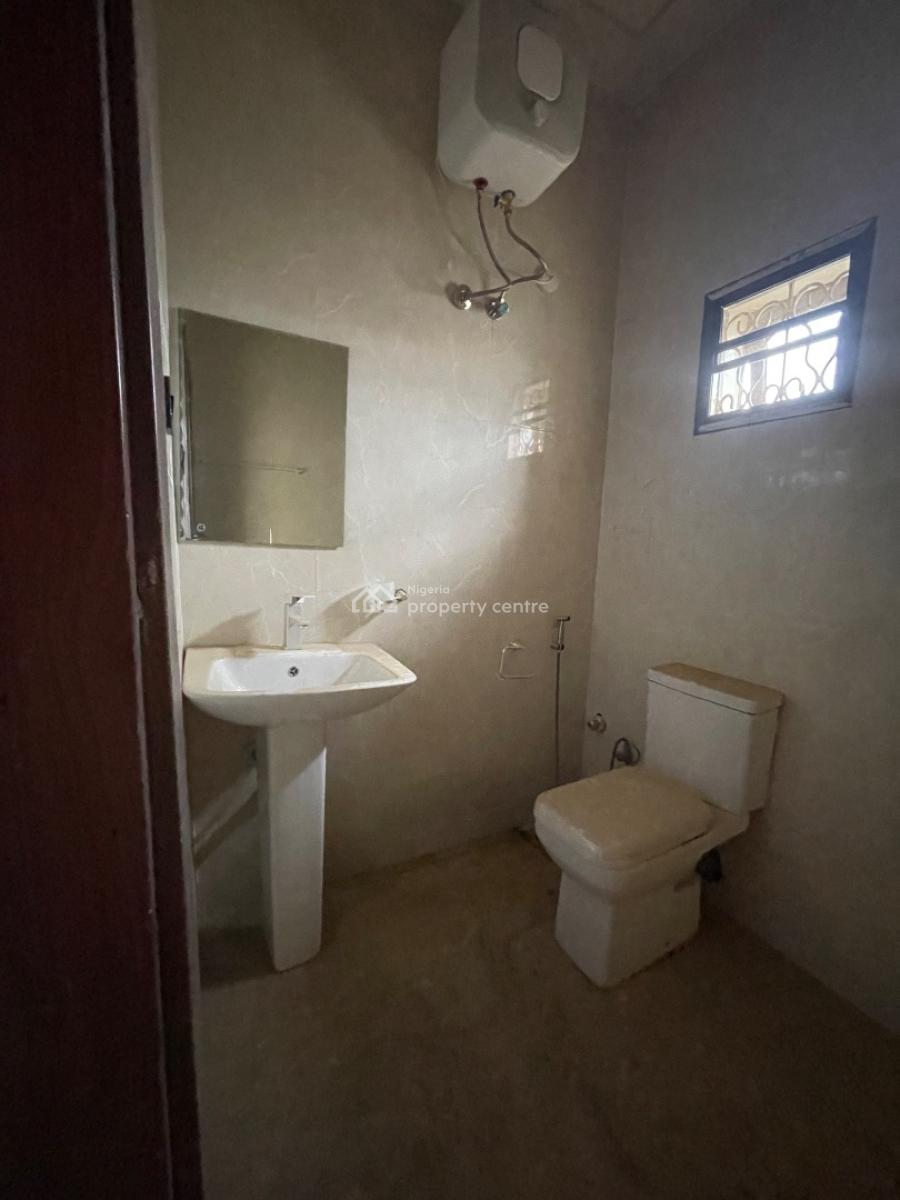 Newly Built and Well Finished 5 Bedrooms Terrace Duplex with Bq, Jahi, Abuja, Terraced Duplex for Rent
