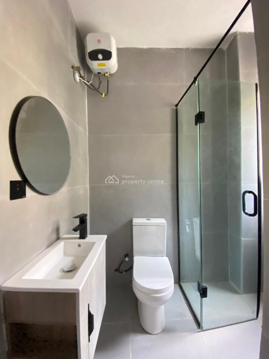 Beautiful 2bedroom Apartment with an Elevator,bq,pool and Gym, Lekki Phase 1, Lekki, Lagos, Flat / Apartment for Sale