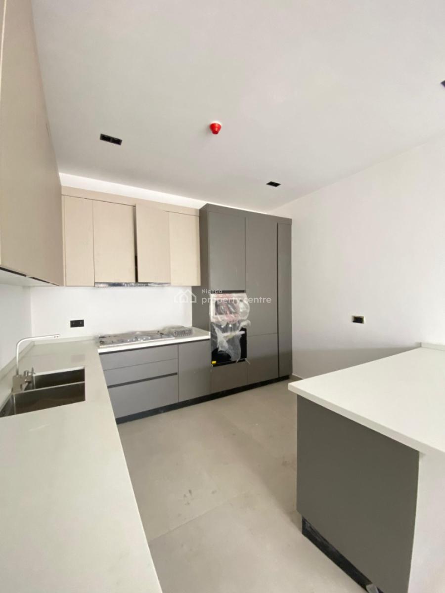 Excellent 3bedroom Apartment with an Elevator,bq and Pool, Lekki Phase 1, Lekki, Lagos, Flat / Apartment for Sale