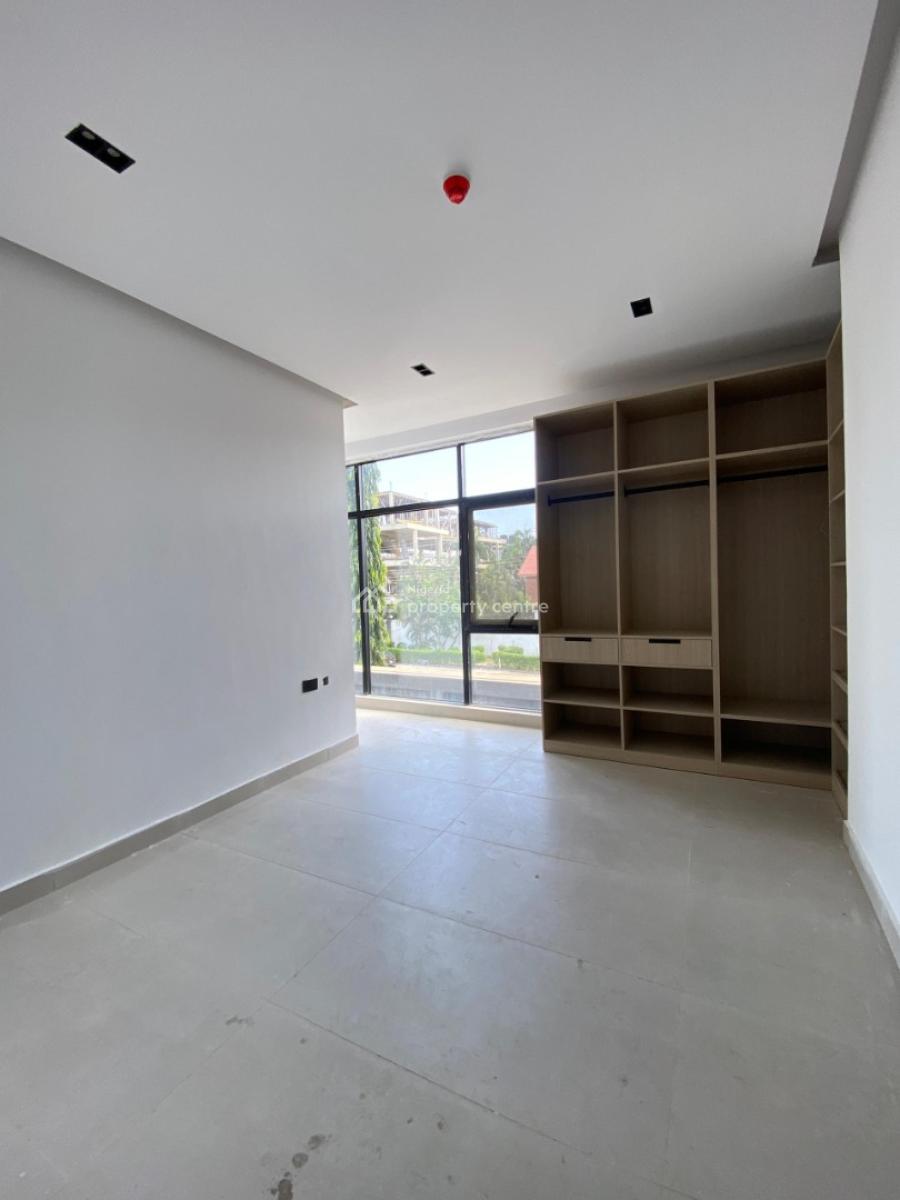 Excellent 3bedroom Apartment with an Elevator,bq and Pool, Lekki Phase 1, Lekki, Lagos, Flat / Apartment for Sale