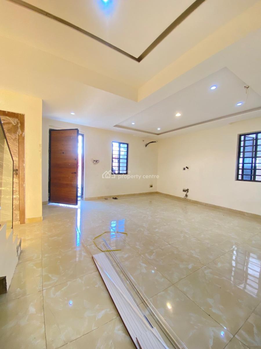 Exquisite 4 Bedroom Semi Detached House with Bq, Ologolo, Ologolo, Lekki, Lagos, Semi-detached Duplex for Rent