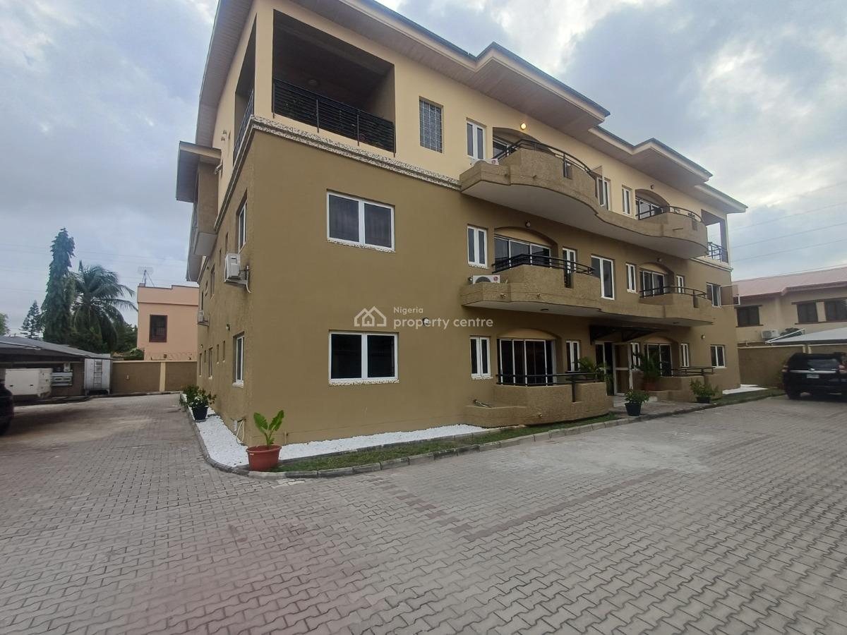 Clean 3bedroom Flat with Bq, Off Admiralty Way, Lekki Phase 1, Lekki, Lagos, Flat / Apartment for Rent