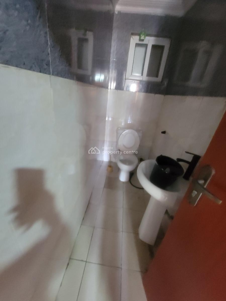 Fully-furnished 1-bedroom Apartment  & a Bq, Primewater View Estate, Lekki Phase 1, Lekki, Lagos, Flat / Apartment for Rent