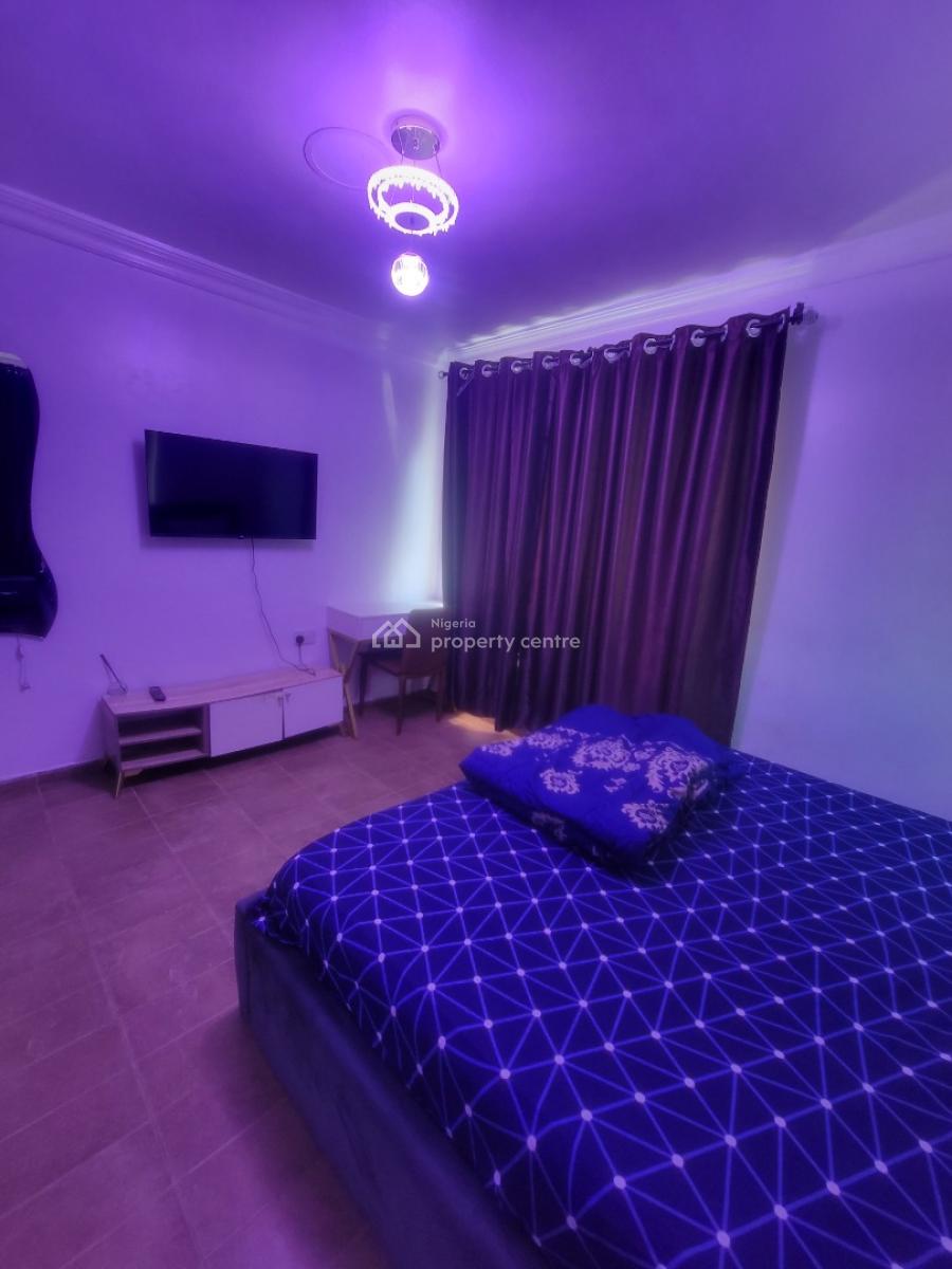 Fully-furnished 1-bedroom Apartment  & a Bq, Primewater View Estate, Lekki Phase 1, Lekki, Lagos, Flat / Apartment for Rent